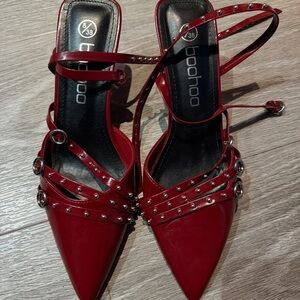 Boohoo Burgundy Pointed-Toe Studded Strappy Heels